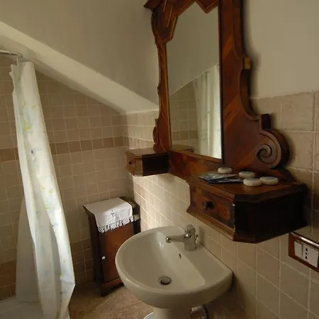 Casa Nel Magico Borgo Di * Glori